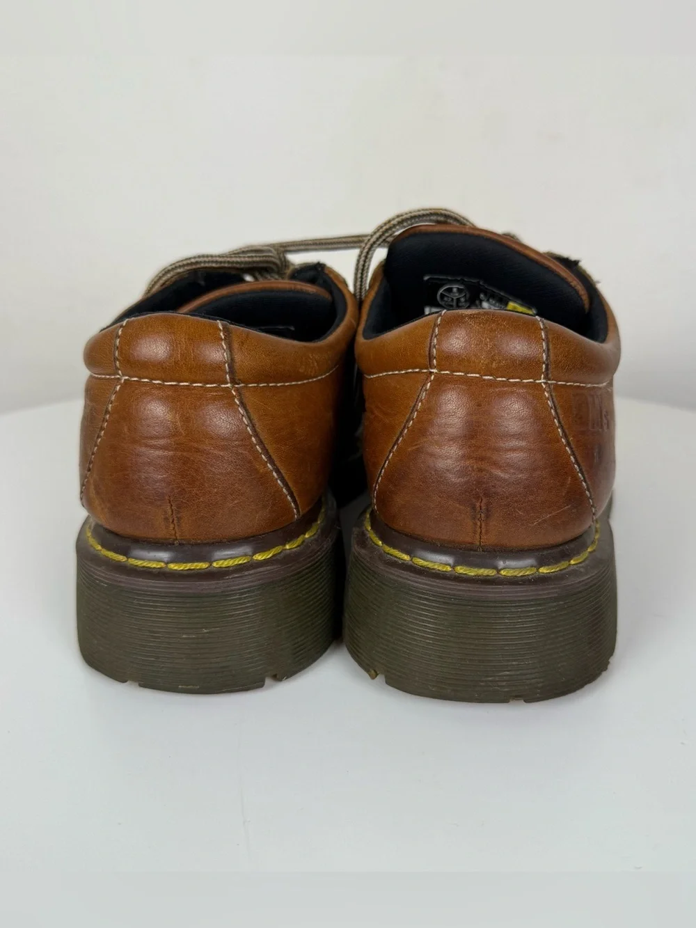 Vintage Dr. Martens brown leather lace up Oxford shoes